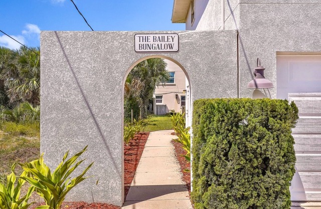 2.5 15th Street - The Bailey Bungalow