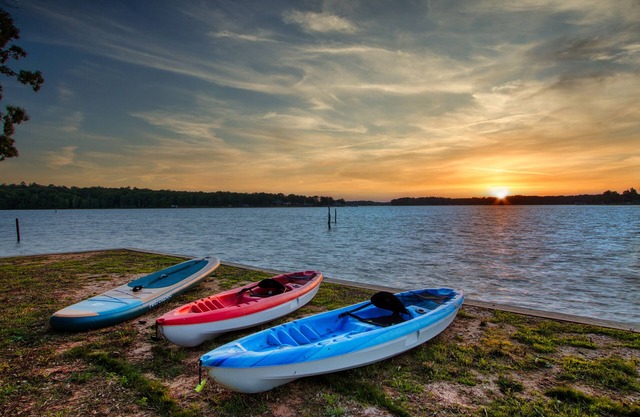 2 Acre Lake Front ~Dock ~Kayaks ~Beach ~Large Deck ~Fishing ~Boat Ramp