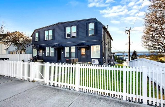 2 BD in historic N Everett w/AC!