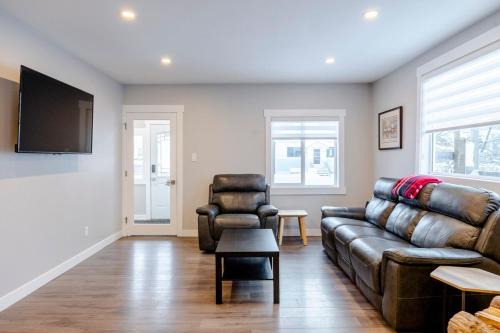 2 BDRM Homes on 2nd Avenue
