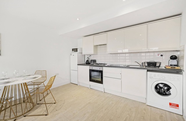 2 Bed Apt|families|Contractors|Uxbridge