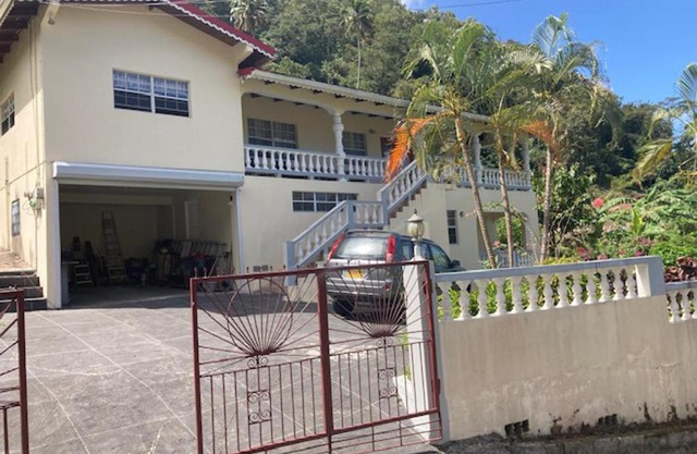 2 Bed Villa - Sleeps 4 - Sea View & 10min to Beach