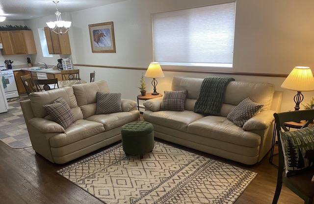 2 bedroom, 1 bath, quiet lodge close to town with forest views!