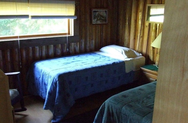 2 Bedroom "A Frame" Log Cottage in Beautiful Marten River, ON - Olive the Lake Cottage #5