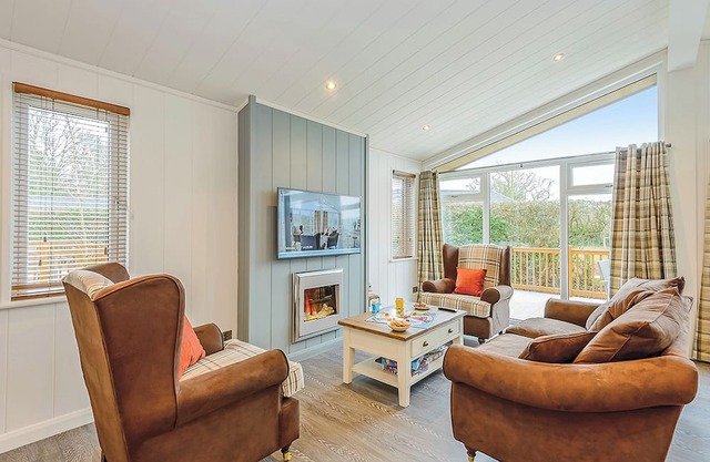 2 bedroom accommodation in Holton Heath