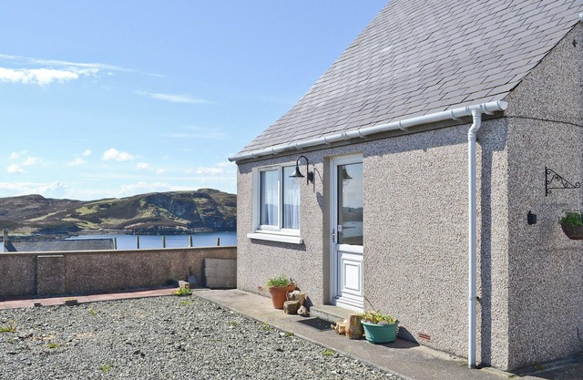 2 bedroom accommodation in Crossbost, near Stornoway, Isle of Lewis