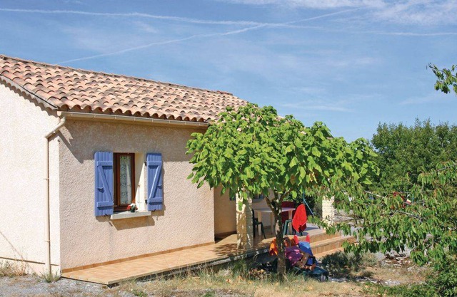 2 bedroom accommodation in La Beaume