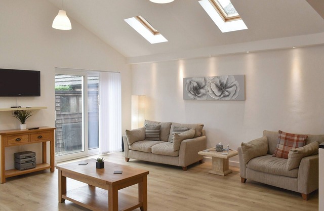 2 bedroom accommodation in Hesketh Bank, near Southport