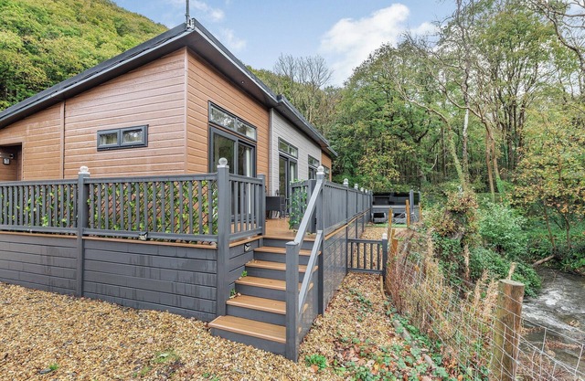2 bedroom accommodation in New Quay