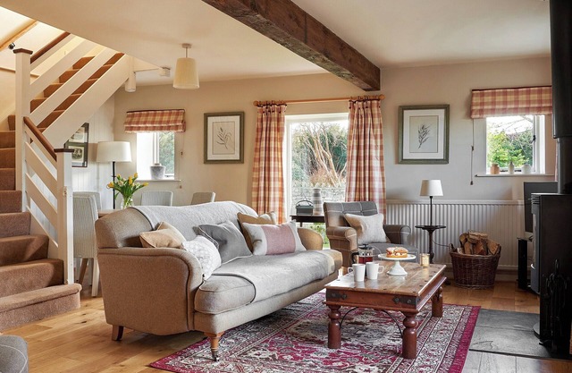2 bedroom accommodation in Pickering
