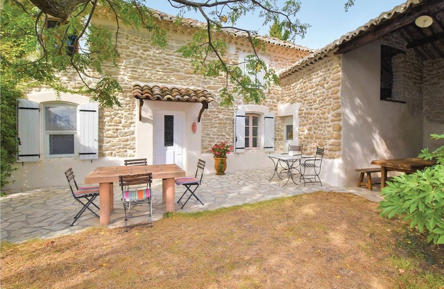 2 bedroom accommodation in Cairanne