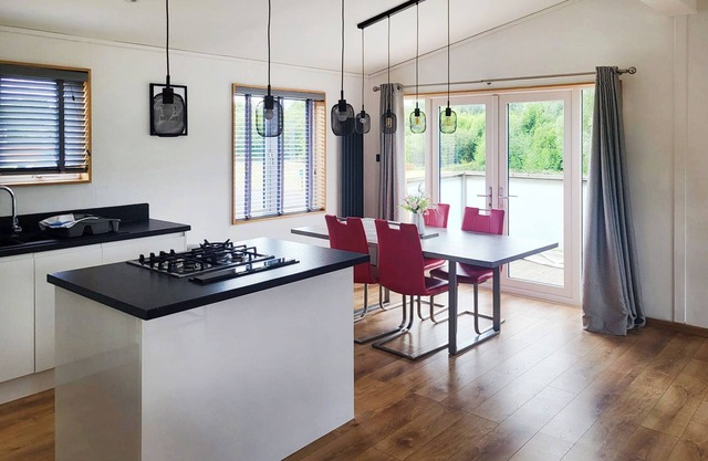 2 bedroom accommodation in Newbury