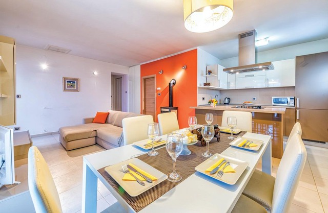 2 bedroom accommodation in Orbanici