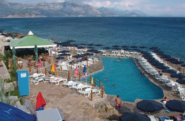 2 bedroom accommodation in Budva