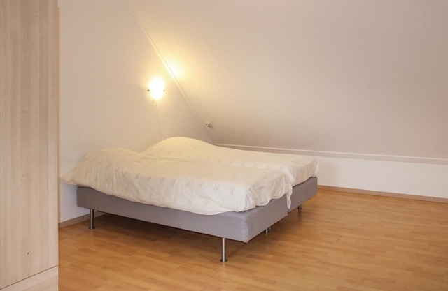 2 bedroom accommodation in De Moer