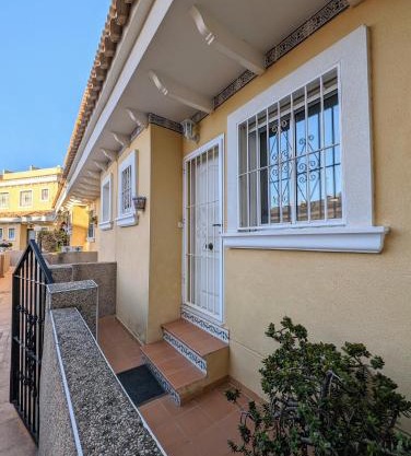 2 Bedroom Algorfa Townhouse with Pool