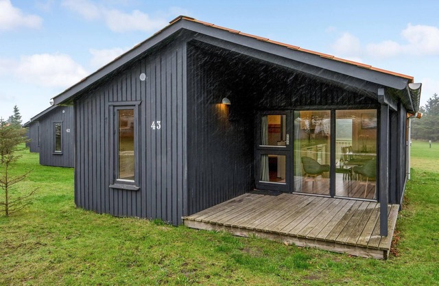 2 bedroom amazing home in Hanstholm
