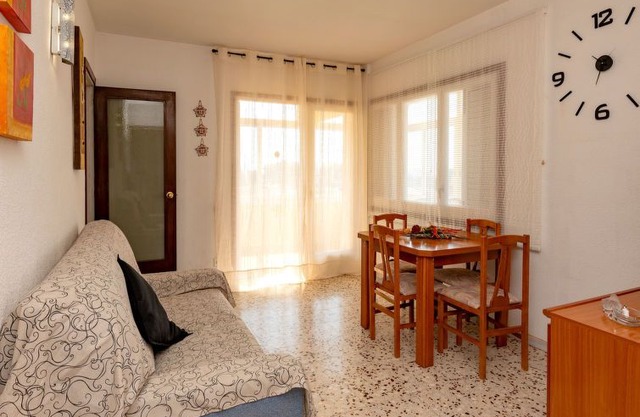 2 bedroom Apartment, sleeps 7 in Creixell