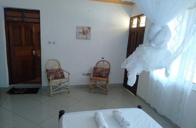 2 Bedroom Beachfront Nyali