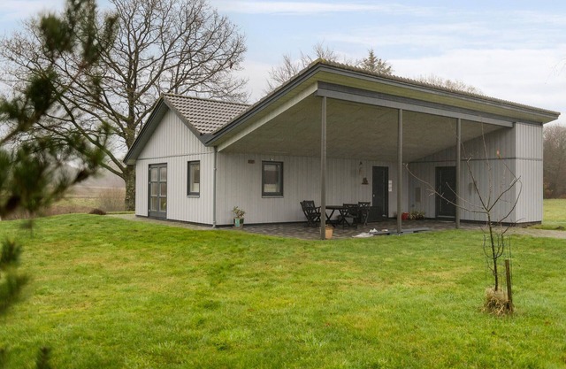 2 bedroom beautiful home in Hovborg