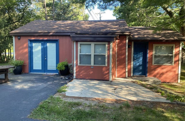 2 bedroom Cabin, perfect beach getaway