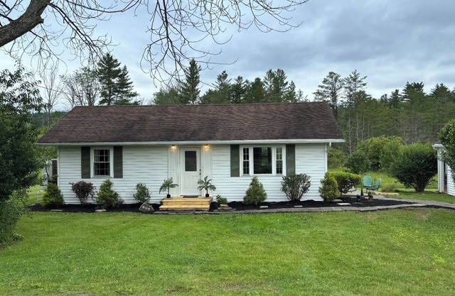 2-bedroom Cozy Country Cottage with Meadow views,nPeaceful area will inspire!