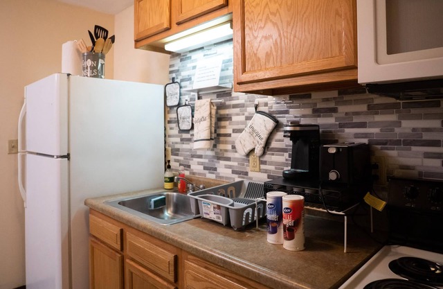2 Bedroom Downtown Apt Clean and Safe