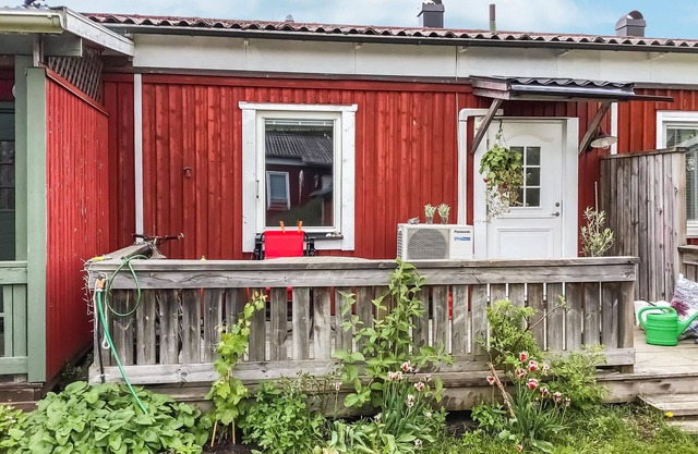 2 bedroom gorgeous home in Hallstavik