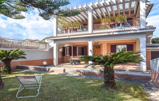 2 bedroom accommodation in Davoli Marina