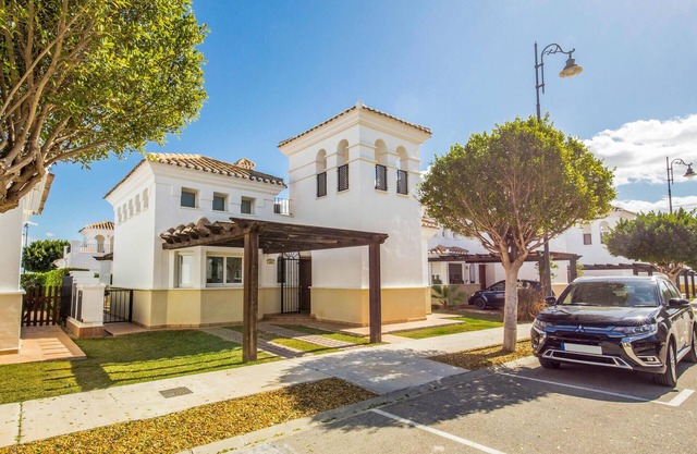 2 bedroom lovely home in Roldan