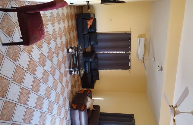 2 Bedroom luxury apartment, 3 separate bathrooms and 3 toilets.