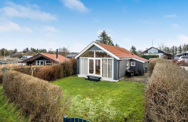 2 Bedroom Nice Home In Esbjerg V