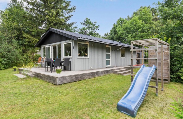 2 bedroom nice home in Rønde