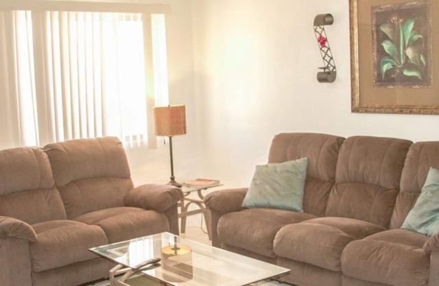 2 BEDROOM PRIVATE APARTMENT