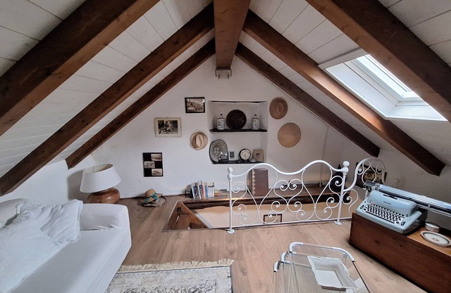 2 Bedroom Private vacation home in Liguria