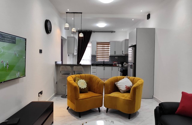 2 Bedroom, Soothing apartment with WiFi in Nkumba, Entebbe, with Lake view