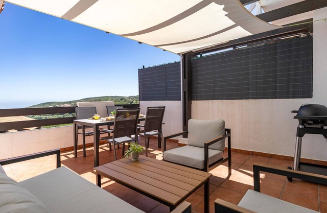 2 bedroom stunning apartment in Manilva