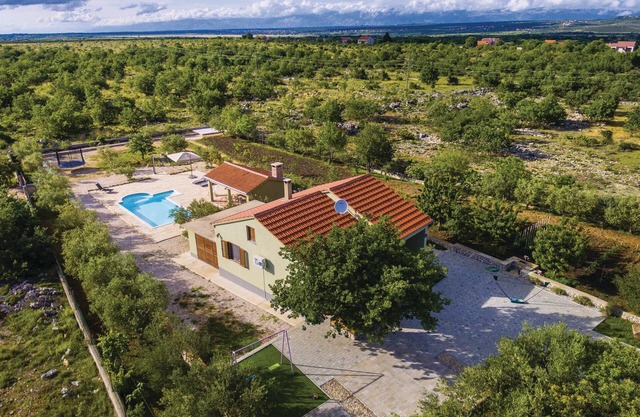 2 bedroom stunning home in Biograd