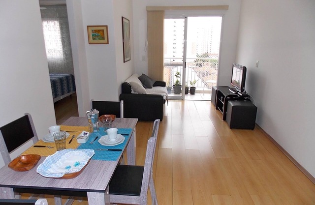 2 bedrooms, 2 double beds. Up to 7 feet Next subway Health, SP Expo, Cetrus, Congonhas