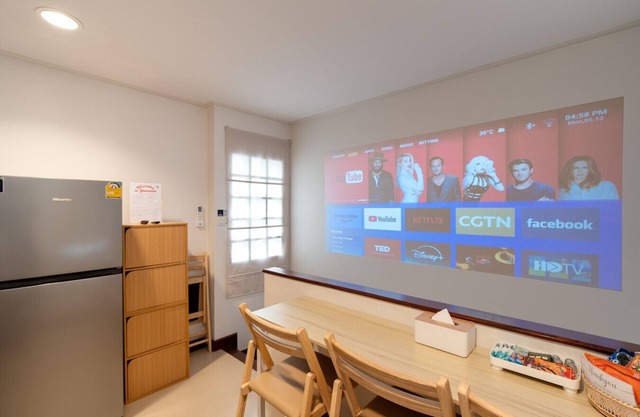2 BR 1BA Home In Yaowarat- 5 Min MRT - Nivas Wanit