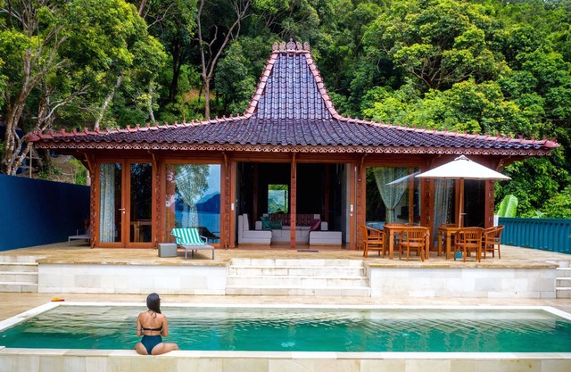2 BR Private Pool Tumpang Sari Villa