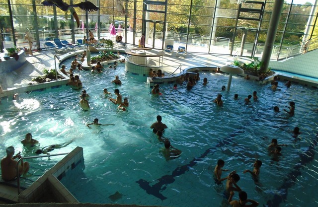 2 gites, can sleep 12 people meet with your family or friends in the countryside