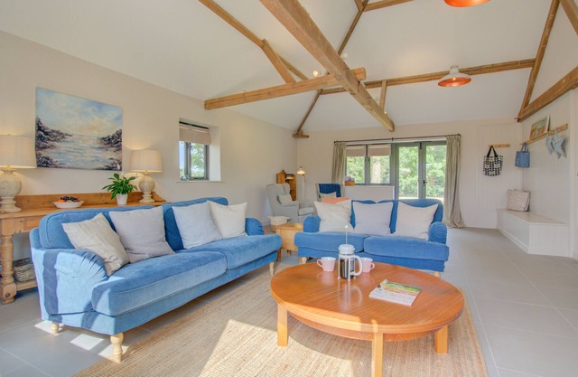 2 Hall Farm Barns - Two Bedroom House, Sleeps 4