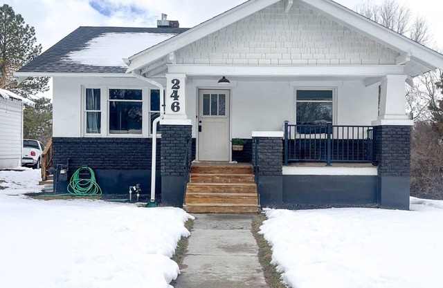 2 King Beds, near BYUI/Ski/Yellowstone, Sleeps 10. Outdoor enthusiast dream spot