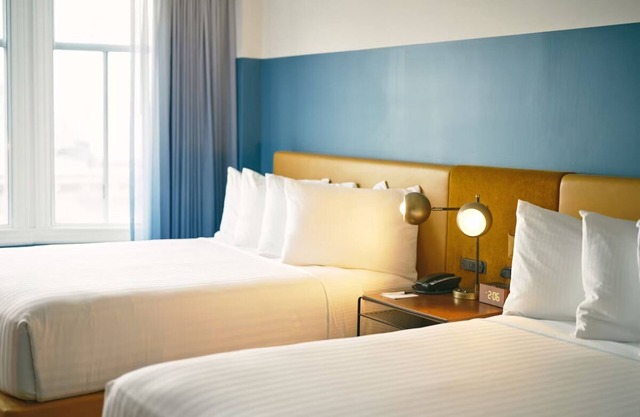 2 King Room in San Francisco’s Nob Hill, Near Union Square & Attractions