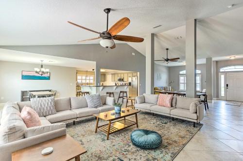 2 Mi to City Center Spacious Port St Lucie Home!