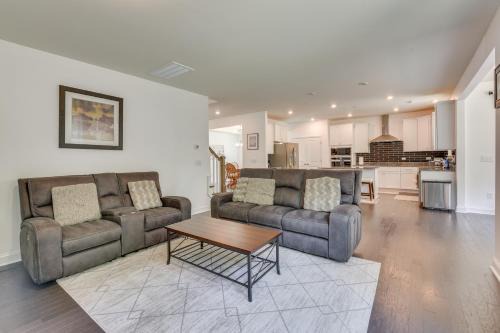 2 Mi to Historic Dtwn Belmont Family Gem with Patio
