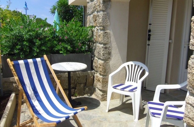 2 Pièces, Climatisé, à 150 m de la Plage, Tout Confort Pour 4 Personnes