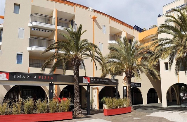 2-room Cabin Apartment for 6 near Beach - Parking, Air Conditioning
