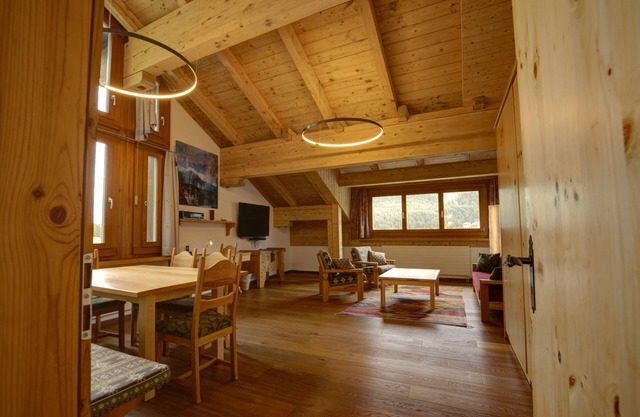 2-room flat with lake view on the 3rd floor